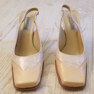 Kenneth Cole Heels in EUC!